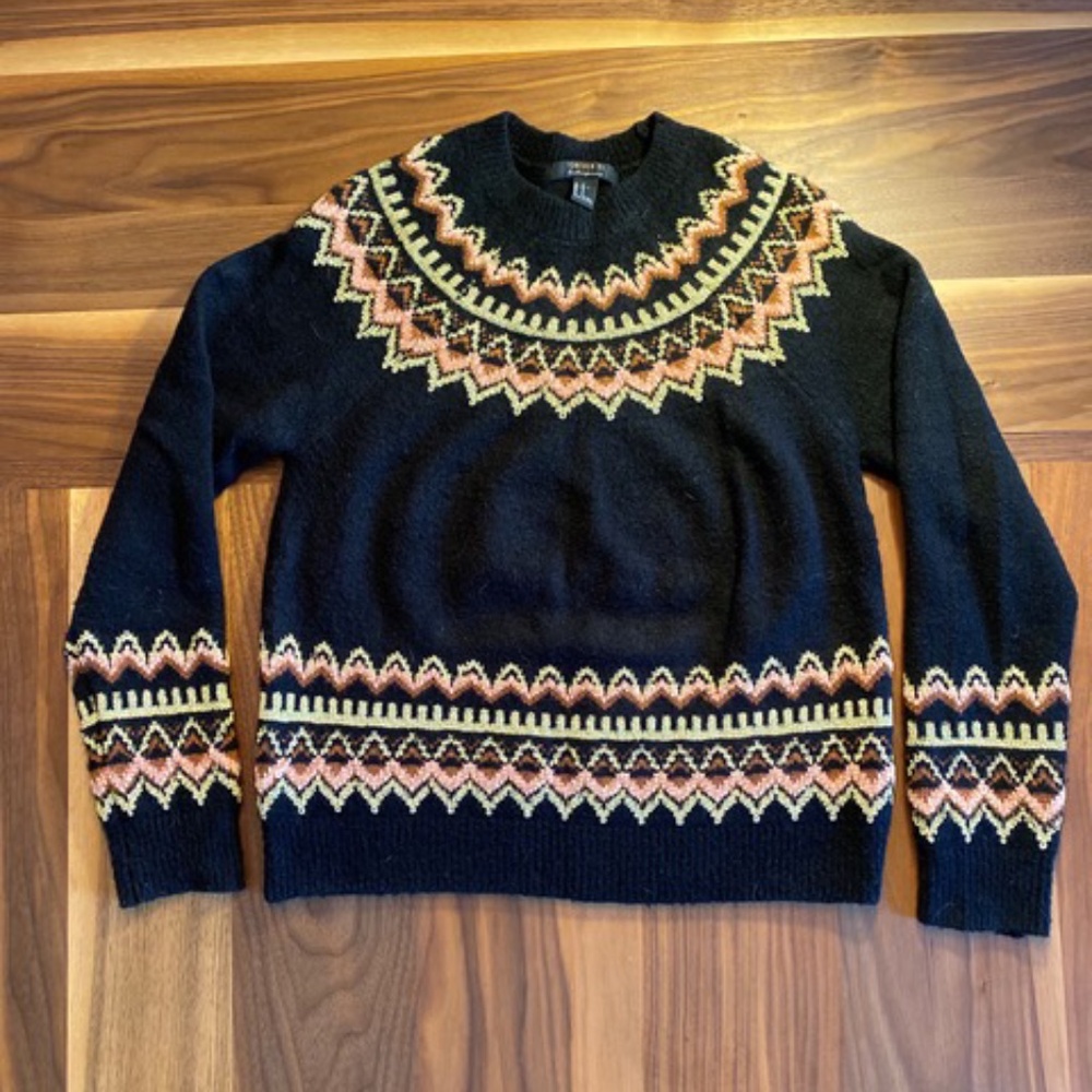 Black Forever 21 sweater